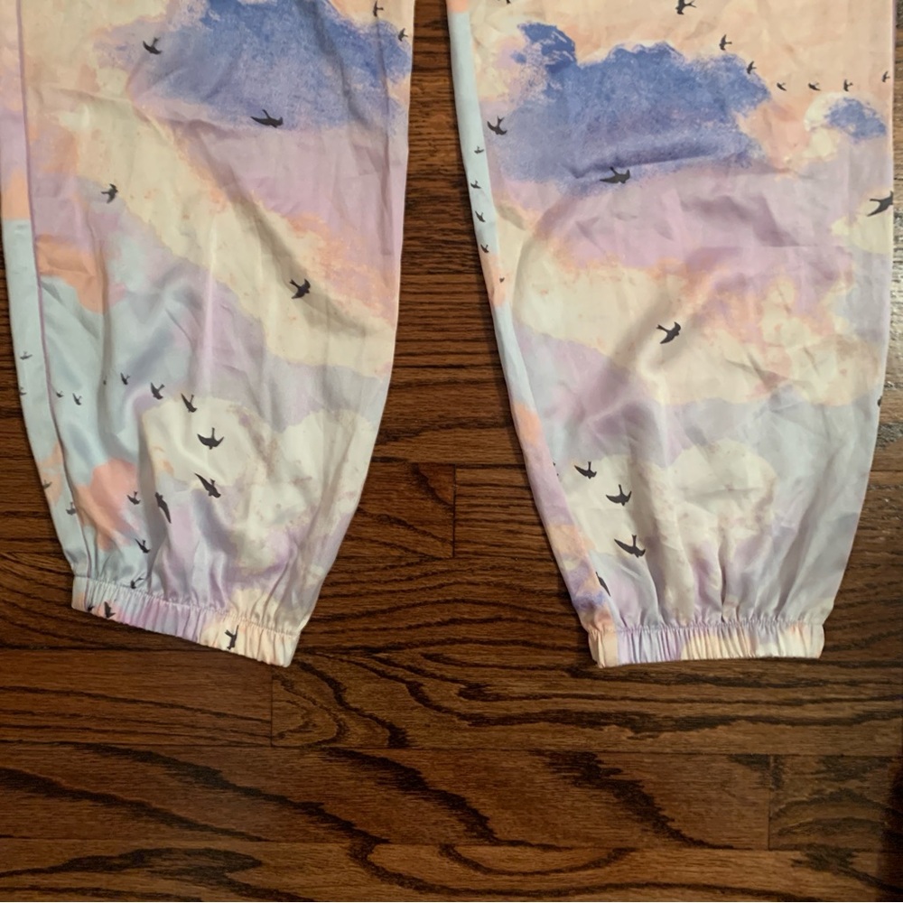 Women’s Victoria Secret Sky print silk/satin pajama pants - Picture 3 of 5